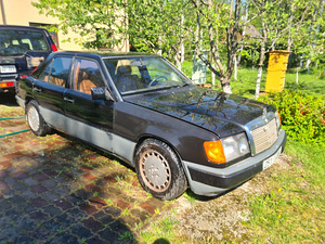 MB W124 MERCEDES (7 foto / 8)