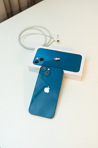 iPhone 13 256gb (3 фото из 4)