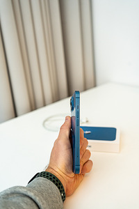 iPhone 13 256gb (4 фото из 4)