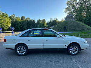 Audi a6 c4 1.8 (3 фото из 9)