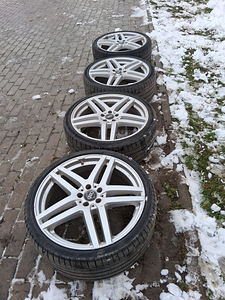 Audi veljed r21 (1 foto / 8)