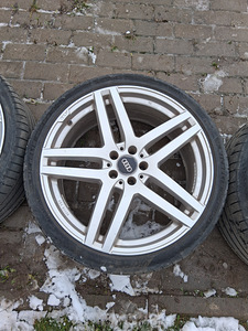 Audi veljed r21 (3 foto / 8)