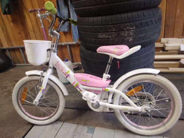 Trek Mystic 16