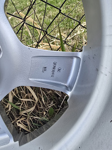 KIA ОРИГИНАЛЬНЫЕ ДИСКИ 4x100 (4 фото из 5)