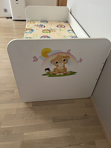 Детская кровать (3 фото из 3)