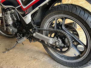 Yamaha XJ600 (4 foto / 7)