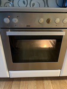 ZANUSSI ВСТРОЕННАЯ ДУХОВКА И ПЛИТА (2 фото из 3)