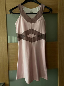 Nike kleit s-suurus (1 foto / 2)