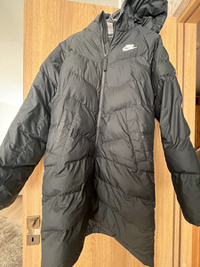 Nike jope/mantel xl 158/170 (1 foto / 3)