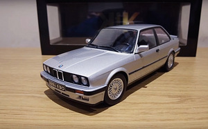 BMW E30 325i mudelauto 1:18 suur
