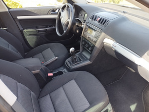 Skoda Octavia Scout 4x4 2.0 TDI 103kW (7 foto / 14)