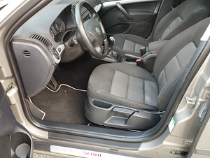 Skoda Octavia Scout 4x4 2.0 TDI 103kW (8 foto / 14)