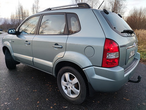 Hyundai Tucson 2.0 104kW 2007 (6 foto / 15)