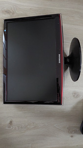 SAMSUNG monitor (1 foto / 3)