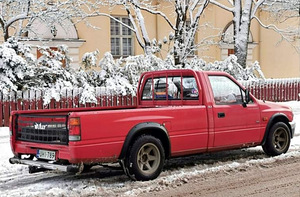 ISUZU 2,3 bens kastikas pikap pickup (3 foto / 8)