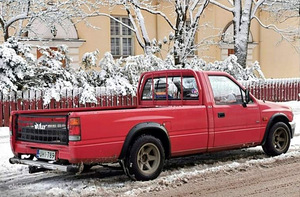 ISUZU 2,3 bens tagavedu kastikas pikap pickup (4 foto / 6)