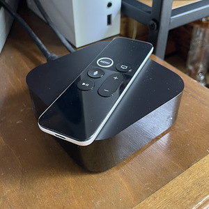 Apple TV 4K (1 фото из 2)