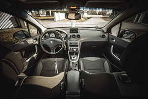 Peugeot 308 HDI Autom. (7 foto / 15)