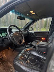 Jeep 2.7 WJ varuosadeks (2 foto / 3)