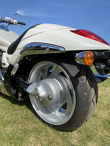 Suzuki wvca vzr 1800, mootorratas (7 foto / 7)