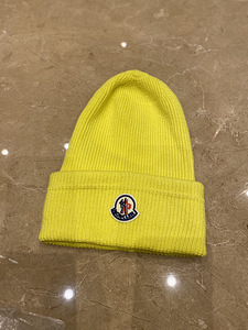 MONCLER шапка (2 фото из 3)