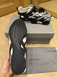 BALENCIAGA размер 45, оригинал (6 фото из 9)