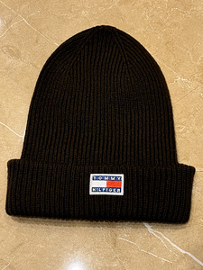 Tommy Hilfiger müts (5 foto / 5)