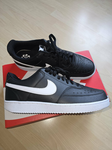 Nike tennised Court Vision s.42