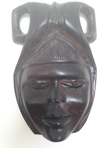 Африканские маски черный эбони