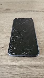 iPhone 11 64GB (2 foto / 5)