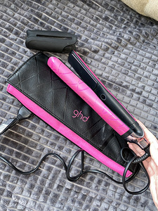 GHD PLATINUM ELECTRIC PINK STYLER + ТЕПЛОСТОЙКАЯ СУМКА (1 фото из 3)