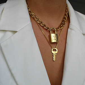 Louis Vuitton kaelakee (1 foto / 3)
