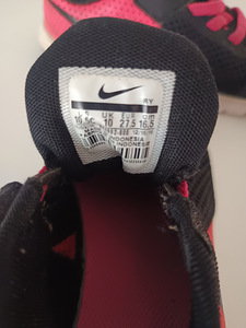 Кроссовки Nike (2 фото из 2)