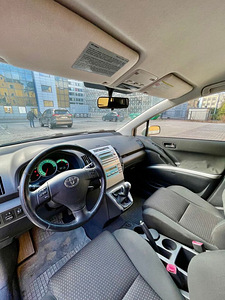 Toyota Corolla Verso 2.2 Diesel 100kw 2009 (10 foto / 13)