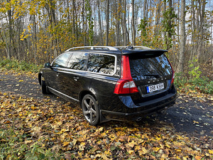 Volvo V70 2.4 D5 AWD 151kw (2 foto / 8)