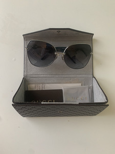 Очки Gucci (4 фото из 8)