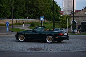 Mazda MX-5 (15 фото из 15)