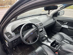 Volvo xc90 (7 фото из 8)