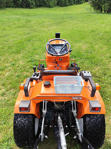 Jaapani väiketraktor Kubota B1-15 hüdraulilise lumesahaga (5 foto / 10)