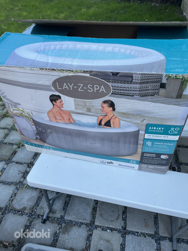 Массажный бассейн LAY Z SPA
