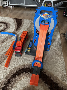 Hot Wheels garaaž (1 foto / 2)