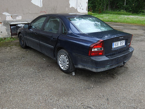 Volvo S80 (5 foto / 5)
