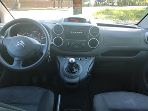 M/V Citroen Berlingo (9 foto / 10)