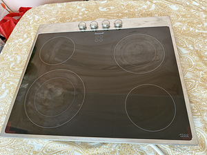 Pliidiplaat Smeg P652 (1 foto / 3)