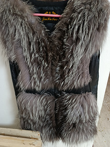 Hõbe rebase karvaga vest (1 foto / 2)