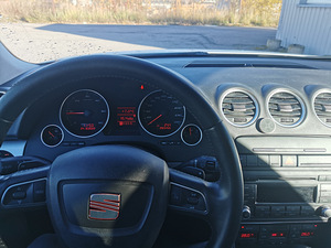 Продается Seat Exeo IE 2.0d автомат. (2 фото из 9)