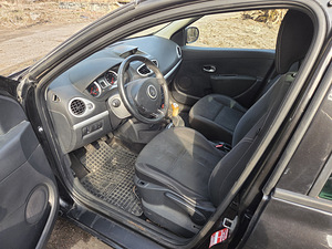 Müüa Renault Clio diisel (4 foto / 6)