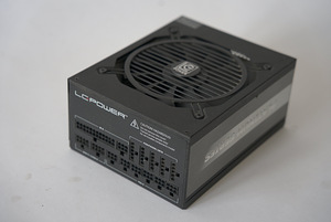 LCPOWER LC1200 V2.4 - Platinum Series PSU (1 foto / 3)