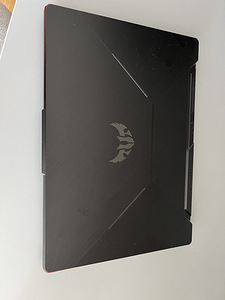 ASUS TUF Gaming laptop (3 foto / 6)