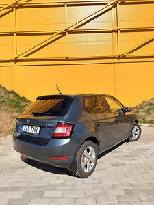 Škoda Fabia (4 foto / 14)